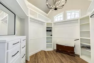 692 County Rd 605, Angleton, TX 77515 - Photo 20