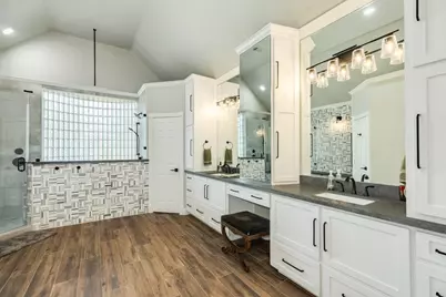 692 County Road 605, Angleton, TX 77515 - Photo 18