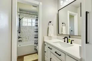 692 County Rd 605, Angleton, TX 77515 - Photo 24