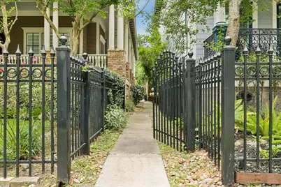 1536 Rutland Street, Houston, TX 77008 - Photo 1