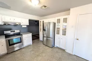 109 Charles St, Crockett, TX 75835 - Photo 4