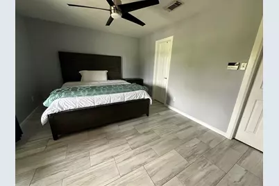 312 Green Isle Avenue, Dickinson, TX 77539 - Photo 8