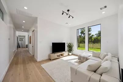 5210 Manor Drive, Sugar Land, TX 77479 - Photo 18