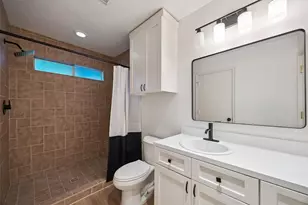 5210 Manor Dr, Sugar Land, TX 77479 - Photo 44