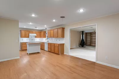 1317 Wallace Street, El Campo, TX 77437 - Photo 6