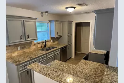 105 Harbor Court Drive, Conroe, TX 77356 - Photo 8
