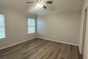 105 Harbor Ct Dr, Conroe, TX 77356 - Photo 16
