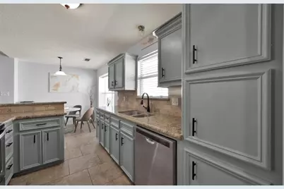 105 Harbor Court Drive, Conroe, TX 77356 - Photo 2