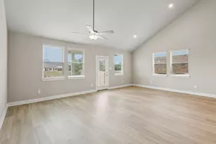 2823 Clapbread Ln, Rosenberg, TX 77471 - Photo 6