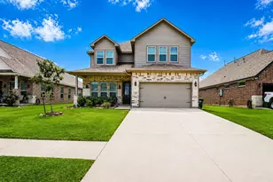 126 Comal Dr, Baytown, TX 77523 - Photo 1