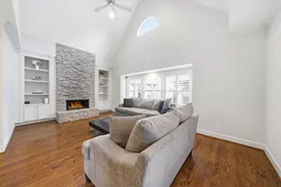 2409 Ralph St, Houston, TX 77006 - Photo 8