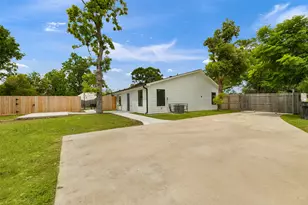 6004 Bois D Arc St, Houston, TX 77087 - Photo 28