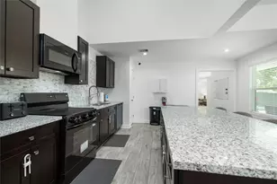 6004 Bois D Arc St, Houston, TX 77087 - Photo 10