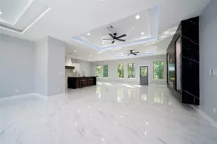 17923 Pinto Cir, Houston, TX 77090 - Photo 2