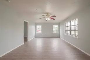 9302 Fairland Dr, Houston, TX 77051 - Photo 4