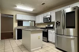 11 Cottage Grove Pl, The Woodlands, TX 77381 - Photo 12