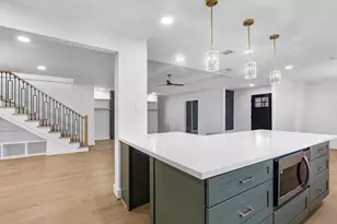 10514 Emnora Ln, Houston, TX 77043 - Photo 1