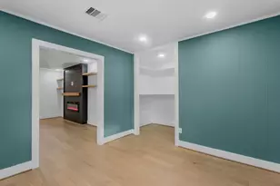 10514 Emnora Ln, Houston, TX 77043 - Photo 8