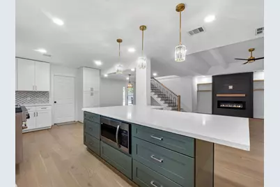 10514 Emnora Lane, Houston, TX 77043 - Photo 2