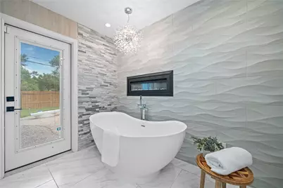 9022 Quebec Drive, Houston, TX 77096 - Photo 34