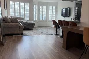 7575 Kirby Dr, Houston, TX 77030 - Photo 4