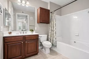 7575 Kirby Dr, Houston, TX 77030 - Photo 10