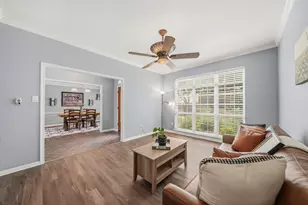 3919 E Wisteria Cir, Sugar Land, TX 77479 - Photo 6