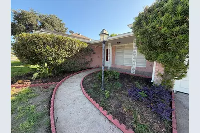 2015 51st Street, Galveston, TX 77551 - Photo 1
