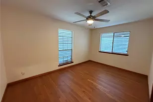 2015 51st St, Galveston, TX 77551 - Photo 16