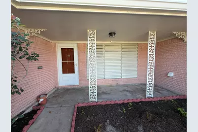 2015 51st Street, Galveston, TX 77551 - Photo 2