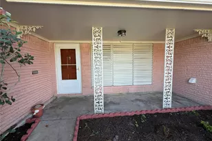 2015 51st St, Galveston, TX 77551 - Photo 2