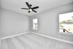 8121 Venus St, Houston, TX 77088 - Photo 28