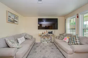 981 S Victory Dr, Houston, TX 77088 - Photo 14