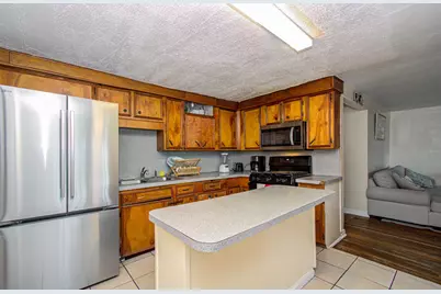 981 S Victory Drive, Houston, TX 77088 - Photo 18