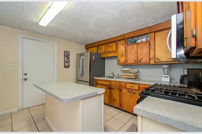 981 S Victory Drive, Houston, TX 77088 - Photo 16