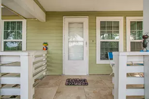 981 S Victory Dr, Houston, TX 77088 - Photo 10
