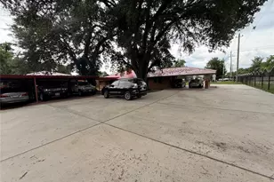 924 Hill Rd, Houston, TX 77037 - Photo 6