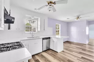 8745 Kimberly Dr, Beaumont, TX 77707 - Photo 8