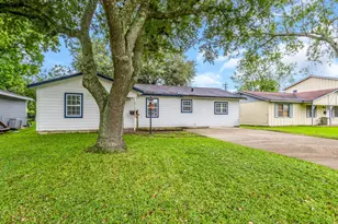 8745 Kimberly Dr, Beaumont, TX 77707 - Photo 2