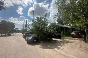 1004 Missouri St, Houston, TX 77006 - Photo 6