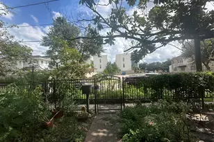 1004 Missouri St, Houston, TX 77006 - Photo 8