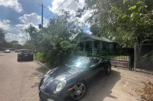 1004 Missouri St, Houston, TX 77006 - Photo 1