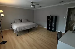 10005 Kemp Forest Dr, Houston, TX 77080 - Photo 8