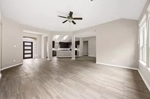 8510 Amber Bend Dr, Baytown, TX 77521 - Photo 8