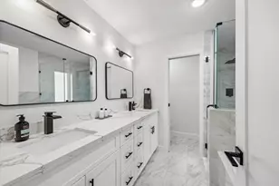 1420 Indiana St, Houston, TX 77006 - Photo 6