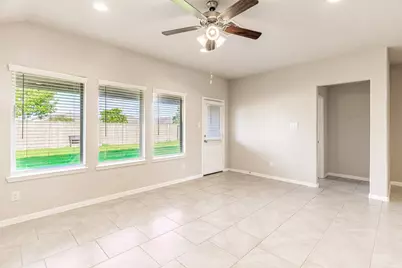 7558 Highland Chase Drive, Richmond, TX 77407 - Photo 8