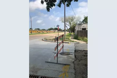 827 1st Avenue N, Texas City, TX 77590 - Photo 4