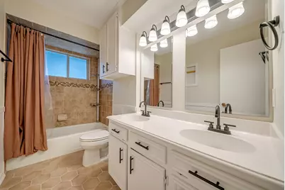 16326 Heatherdale Drive, Houston, TX 77059 - Photo 10