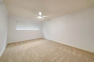 16326 Heatherdale Dr, Houston, TX 77059 - Photo 4