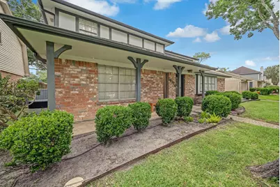 16326 Heatherdale Drive, Houston, TX 77059 - Photo 2